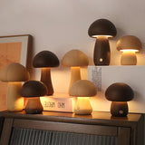 Lampe de table rechargeable en bois en forme de champignons