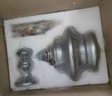 Suspension moderne en verre gris avec ciel étoilé