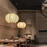 Suspensions en bois scandinaves du milieu du siècle