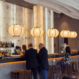 Suspensions en bois scandinaves du milieu du siècle