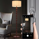 Lampadaire en bois Japandi