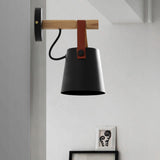 Applique murale conique en bois