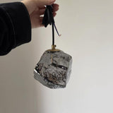 Suspension en verre de lave