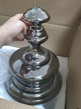 Suspension moderne en verre gris avec ciel étoilé