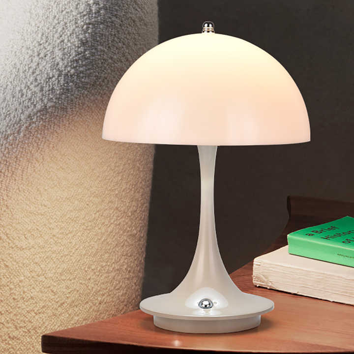 EclatéAura™ - An enchanting rechargeable table lamp