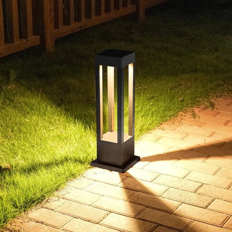 Nimbus Light | Solar-powered Column Lamp