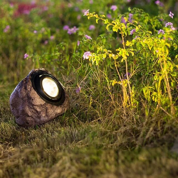 RockyLight | Solar-powered lights in the shape of a stone