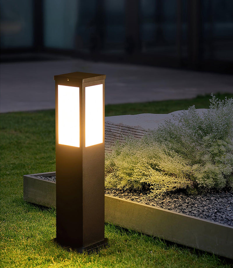 Kuzco Bollard Outdoor light