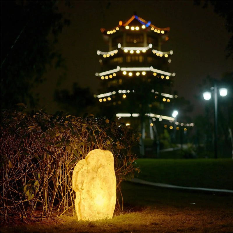 Luminaire extérieur en pierre vibrante 